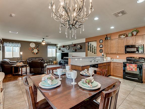 5th image of 3855 S Vineyard Ave