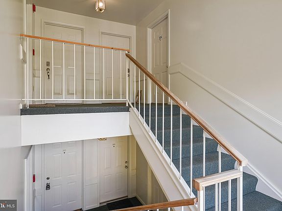 4th image of 11010 Koman Cir APT 304