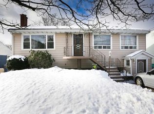 221 Victoria Rd, Dartmouth, NS B3A1W5
