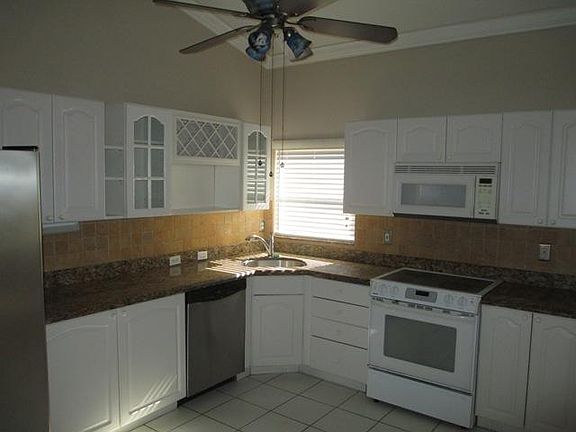 3rd image of 8051 Via Hacienda
