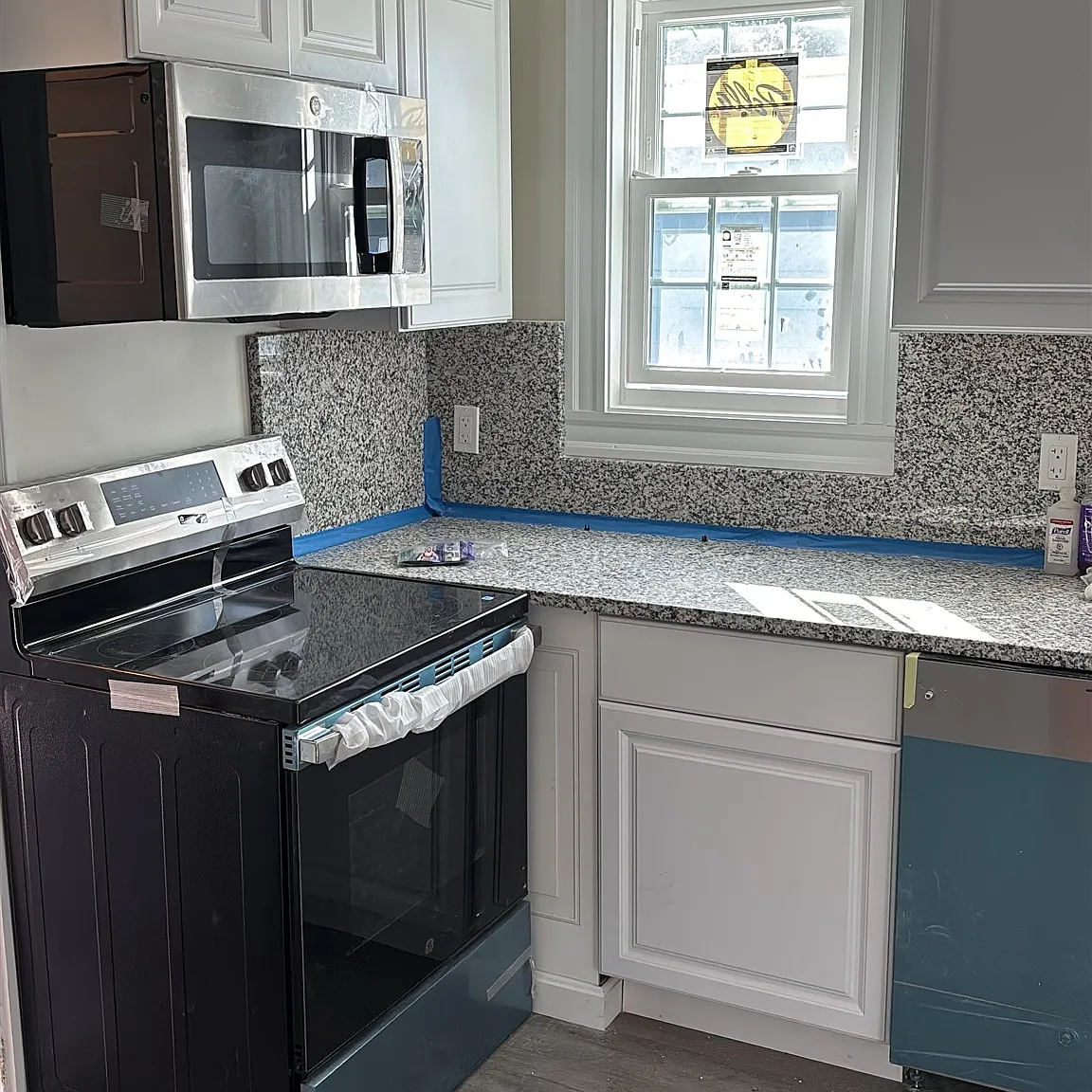 2 bed, 800 sqft, $3,400 — Photo 1