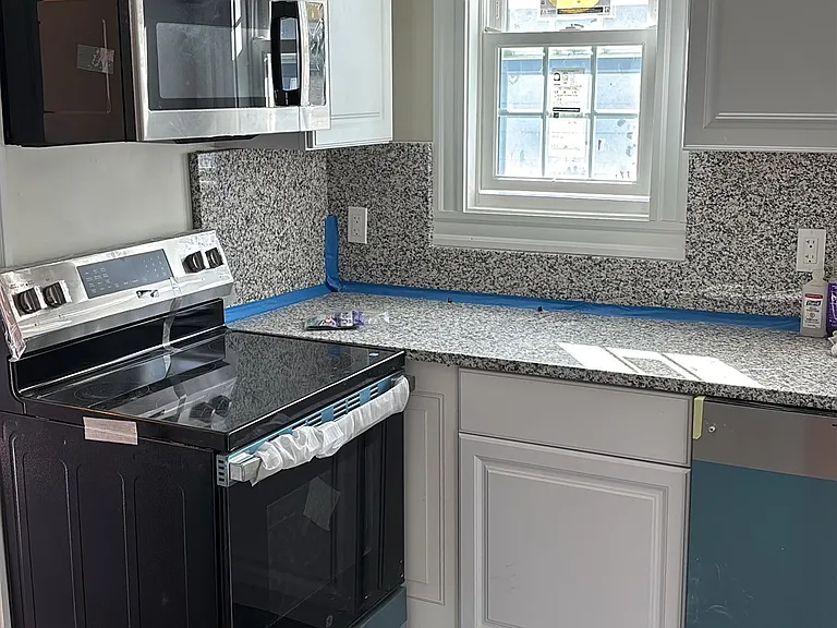 76 Conwell Ave — Photo 1
