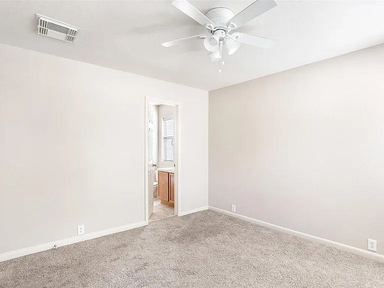 2822 Foster Hill Dr — Photo 7