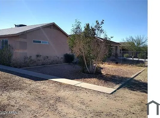4 bed, 1281 sqft, $1,799 — Photo 2