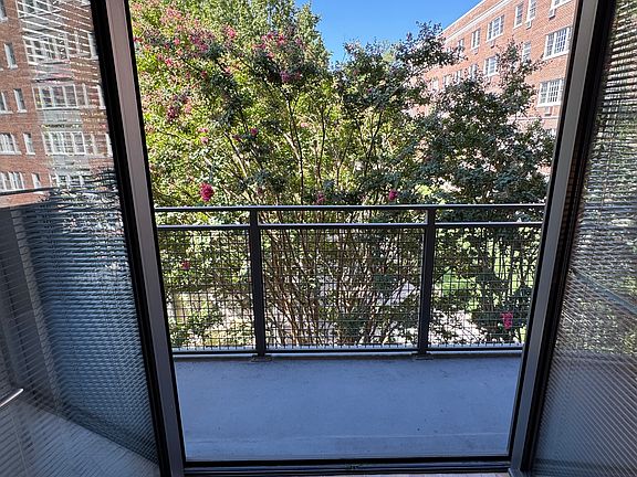 3rd image of 3883 Connecticut Ave NW APT 307