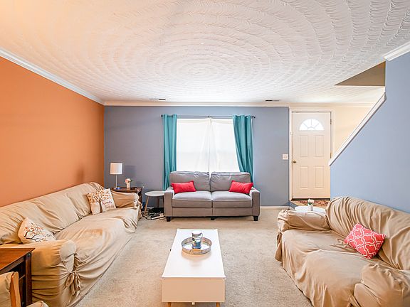 2nd image of 8956 Hammett Ave