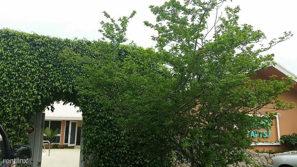 entrance 1
