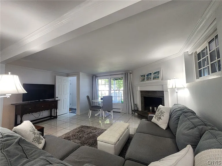 2139 Terrace Ln S — Photo 38