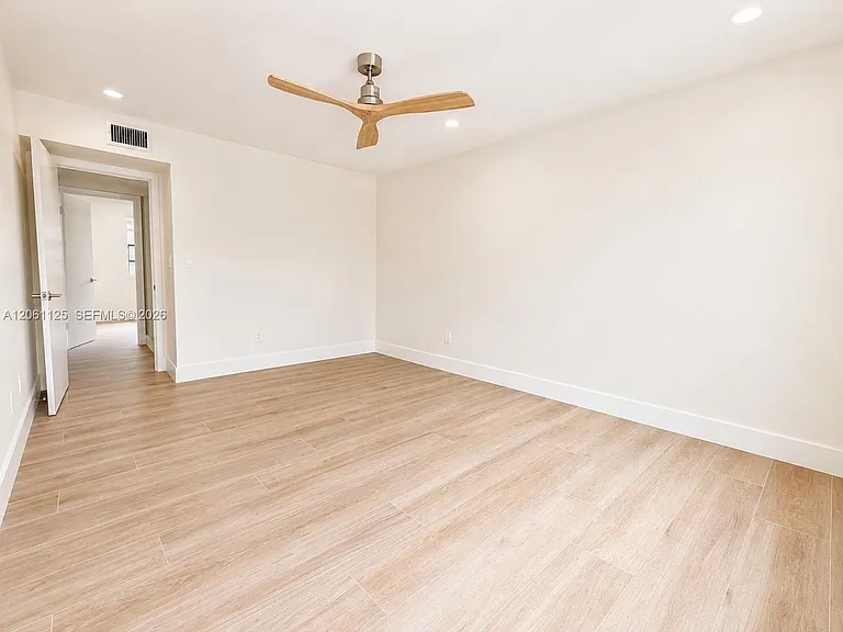 11712 SW 91st Ter — Photo 16