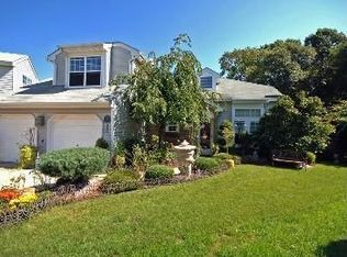 160 Kentucky Way, Freehold, NJ 07728