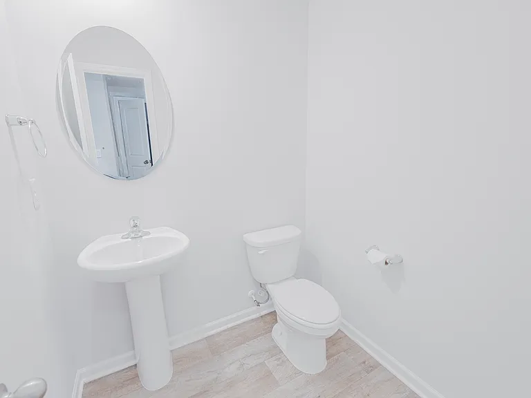 607 Ava St #1 — Photo 6