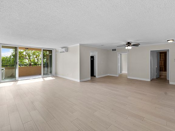 2nd image of 1115 Cordova St APT 204