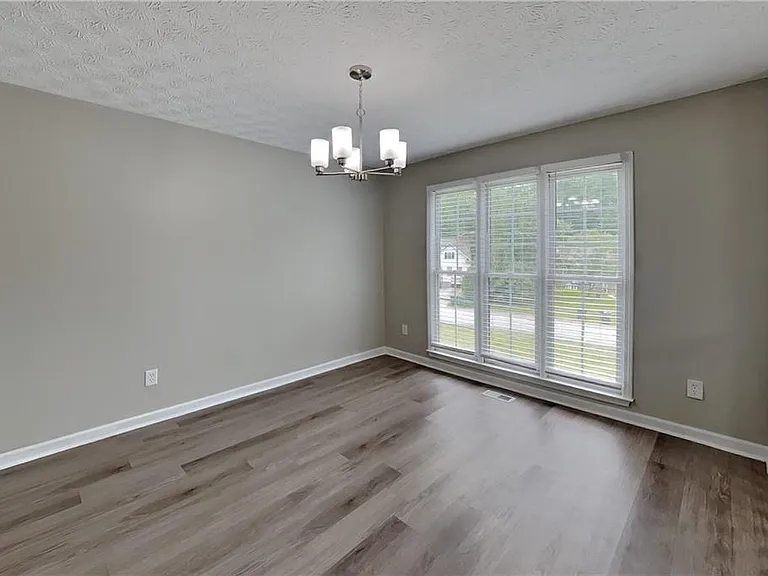 170 Sterling Dr — Photo 22