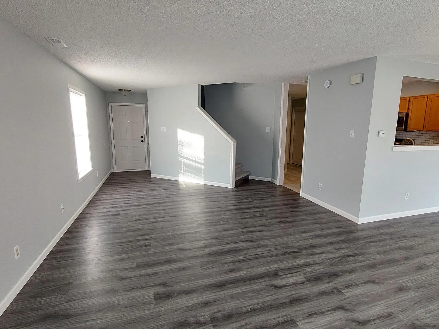 3 bed, 2.5 bath, 1769 sqft, $2,599 — Photo 3