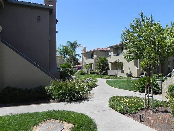 4th image of 5201 Laguna Oaks Dr Unit 132