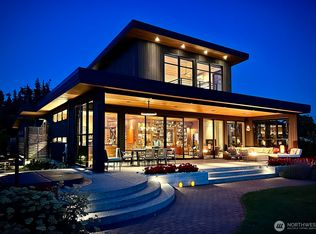 3826 Oceanside Dr, Greenbank, WA