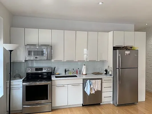 Rented by Dynamik Realty | media 15