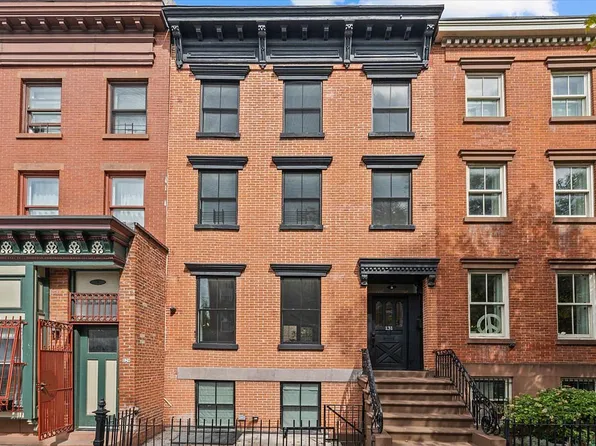 131 Kane St, Brooklyn, NY 11231
