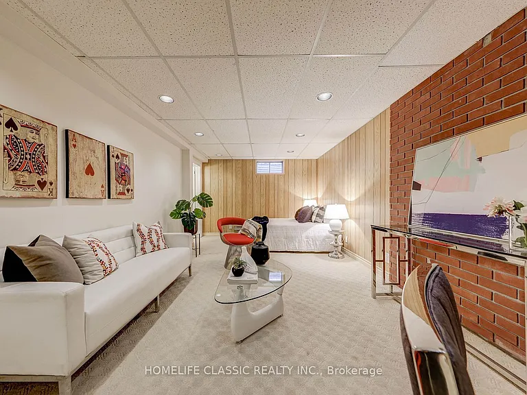 56 Gray Cres #BASEMENT — Photo 4