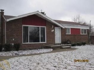 941 Elira Rd, Waterford, MI 48328