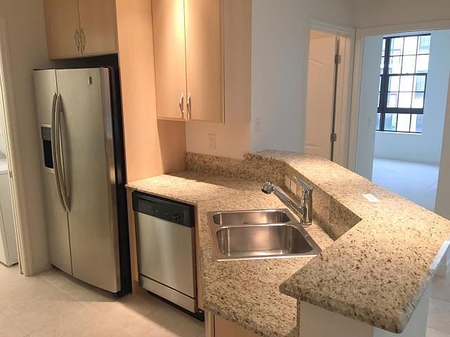 2nd image of 801 S Olive Ave #0