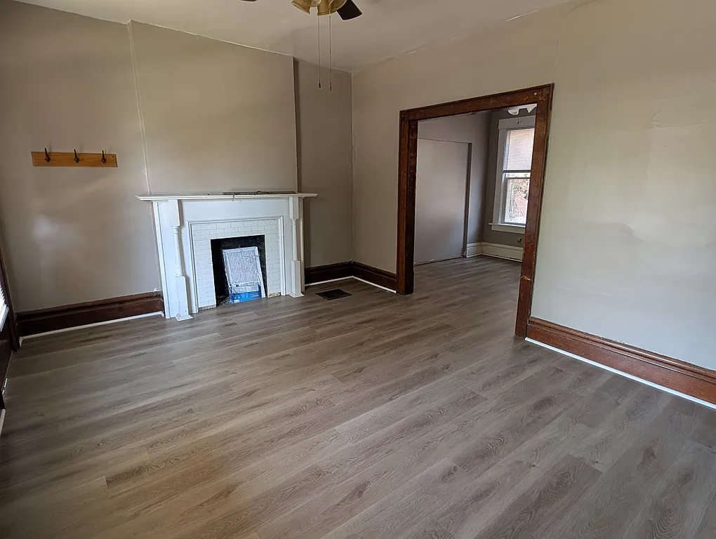 4 bed, 1900 sqft, $1,800 — Photo 3