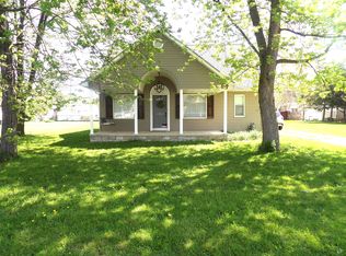 9267 Glenis St, Taylor, MI 48180