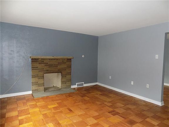 5th image of 326 N Balph Ave