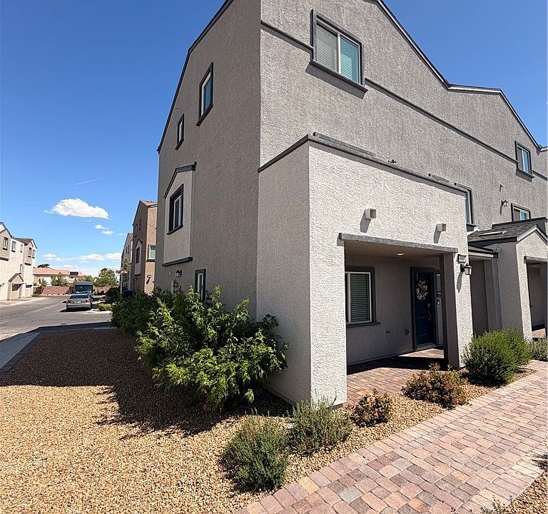1st image of 3557 Grigio St