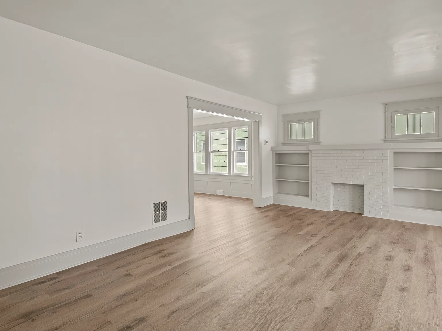 3 bed, 1500 sqft, $1,900 — Photo 2