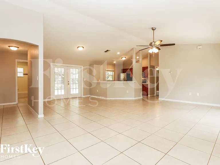 5152 Tolson St — Photo 3