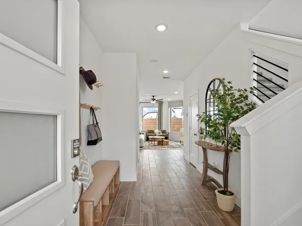 Capeside - Courtyard Collection Plan, Elyson