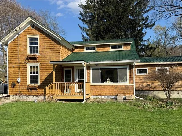 12 Mill St, Morris, NY 13808
