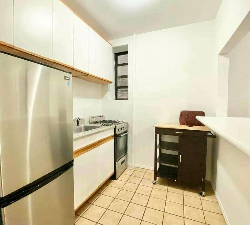 2nd image of 433 E 75th St #21A