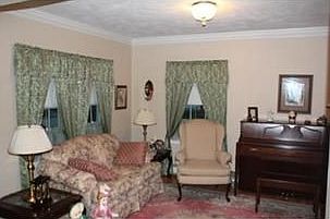 3rd image of 112 Williams Ave