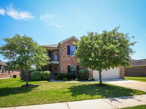 Front view of the house.