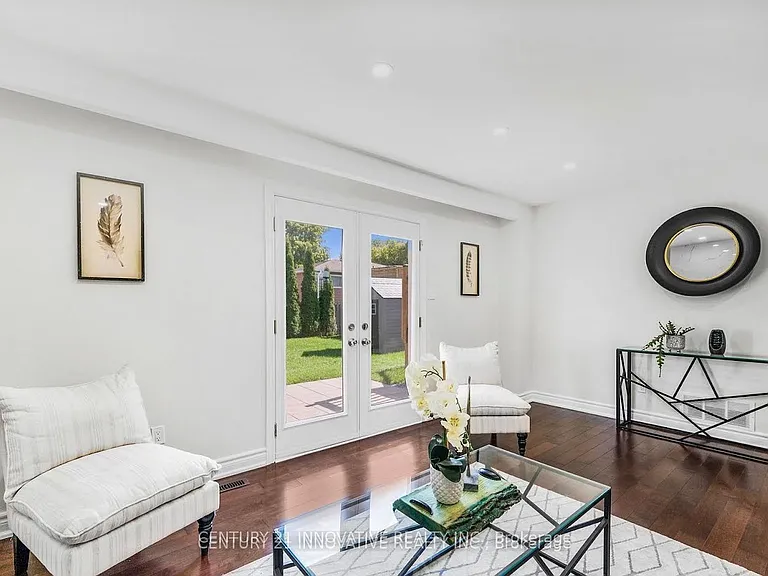 17 Chopin Ct — Photo 4