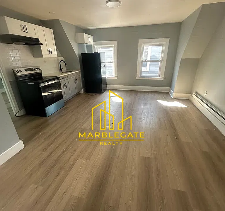 250 Amherst St #33