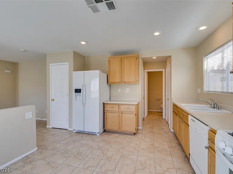 1170 Orange Meadow St — Photo 16