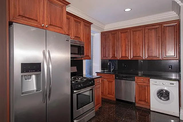 Fairfield Gables At Cedarhurst Village — Photo 9
