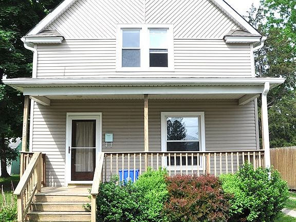3rd image of 1053 Lincoln St