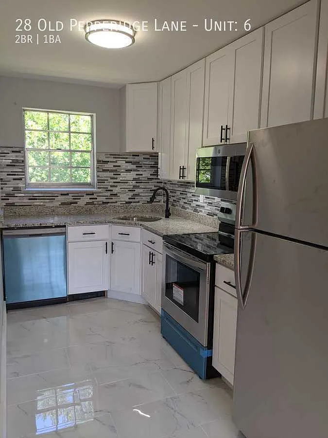 2 bed, 950 sqft, $2,250 — Photo 1