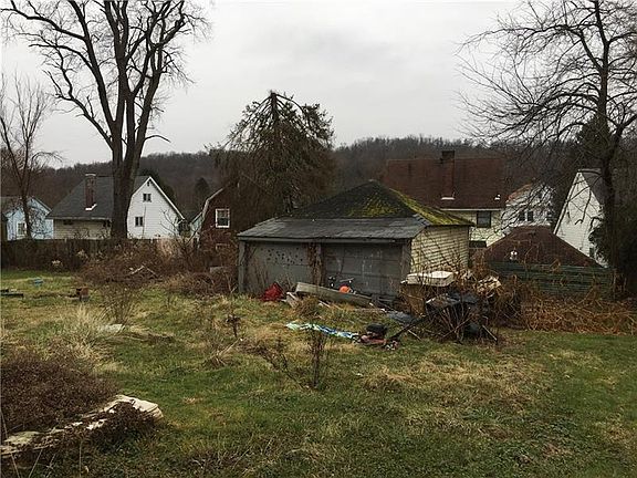 5th image of 106 Carroll St