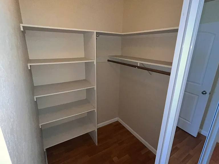 300 Vernon St #22 — Photo 11