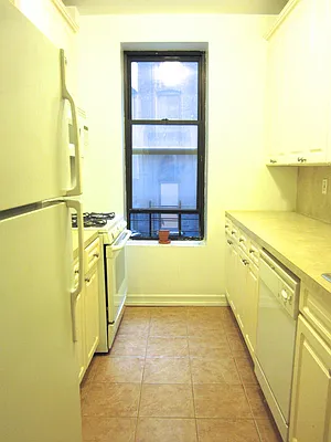 Rented by Stonecrest Realty | media 11