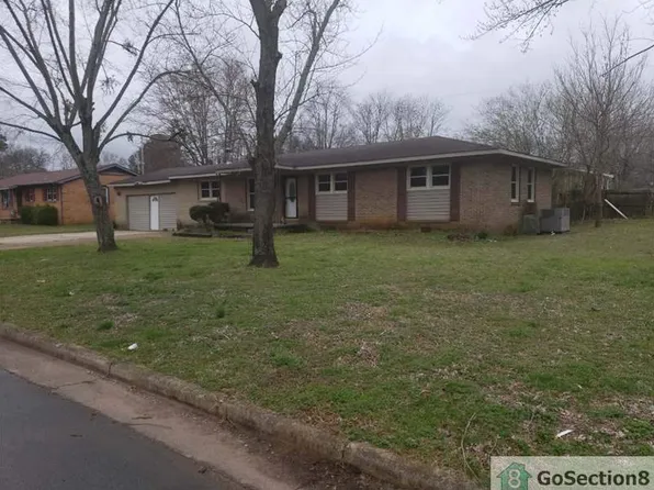 3005 Merry Oaks Dr NW, Huntsville, AL 35811