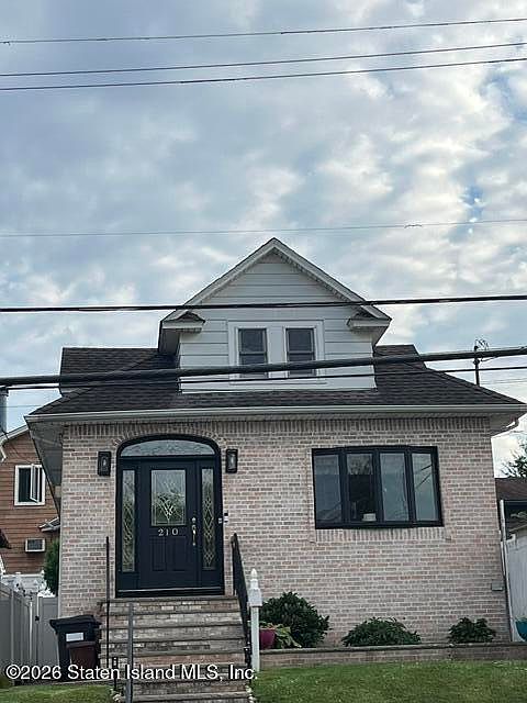 1st image of 210 Watchogue Rd
