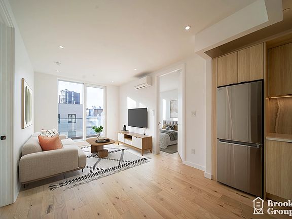5th image of 257 Driggs Ave #3C