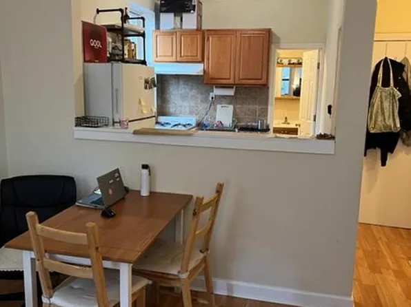 323 Bloomfield Street image 4 of 6