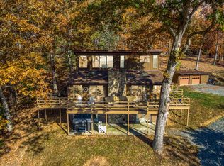 1449 Lakeview Dr, Pulaski, VA 24301